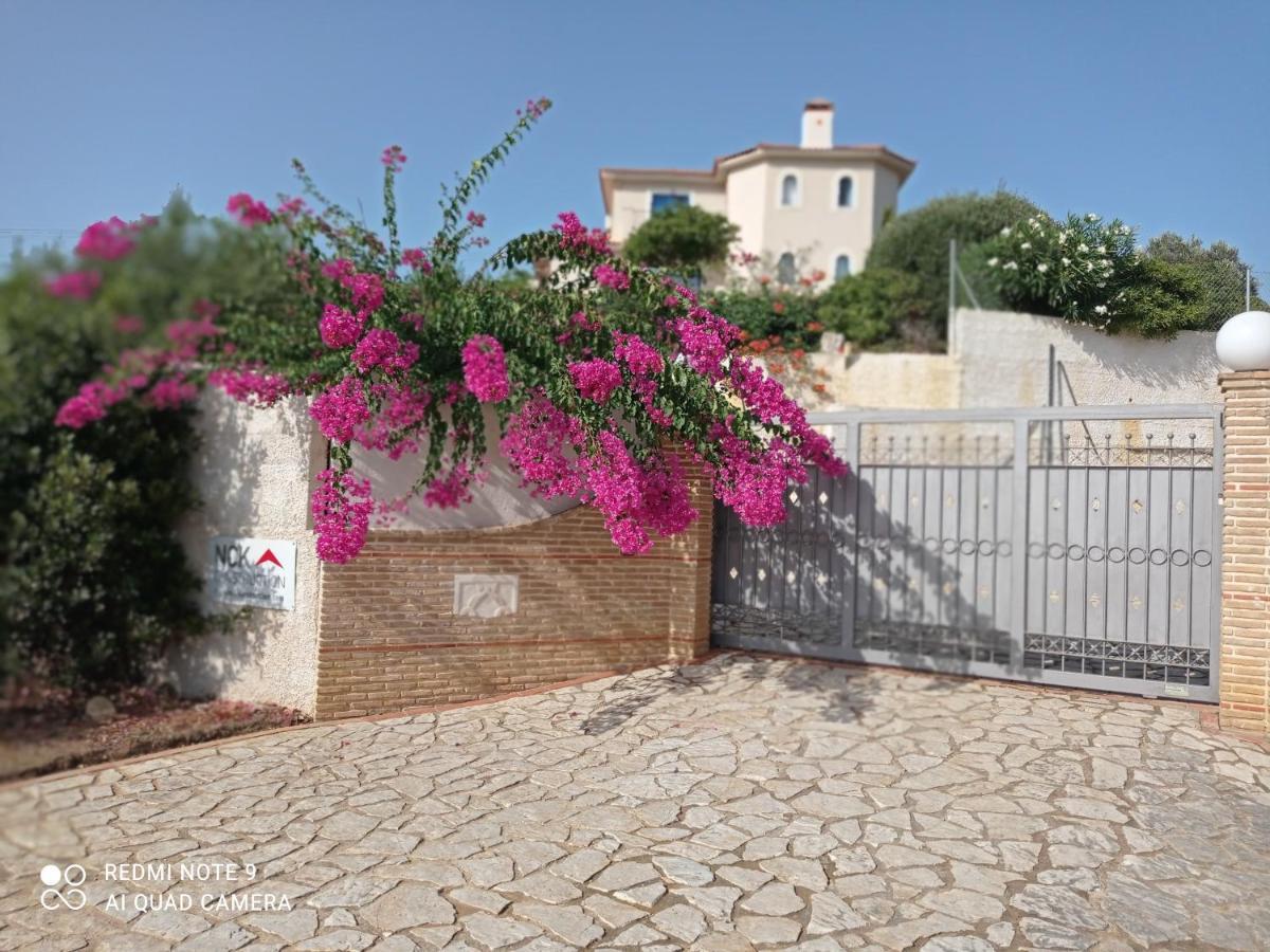 Bay View Villas Метони Екстериор снимка